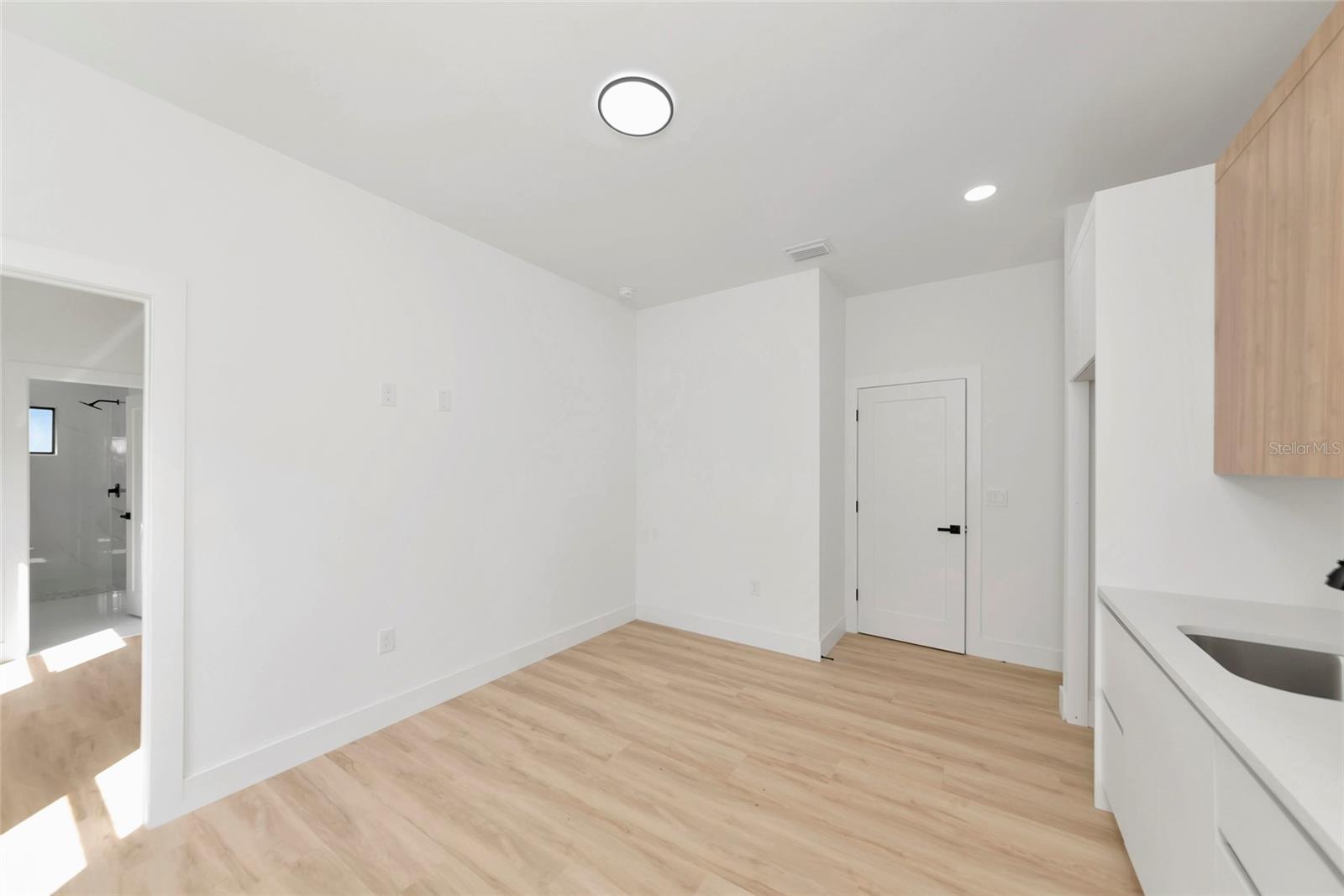 1274 RONALD ST — photo 33