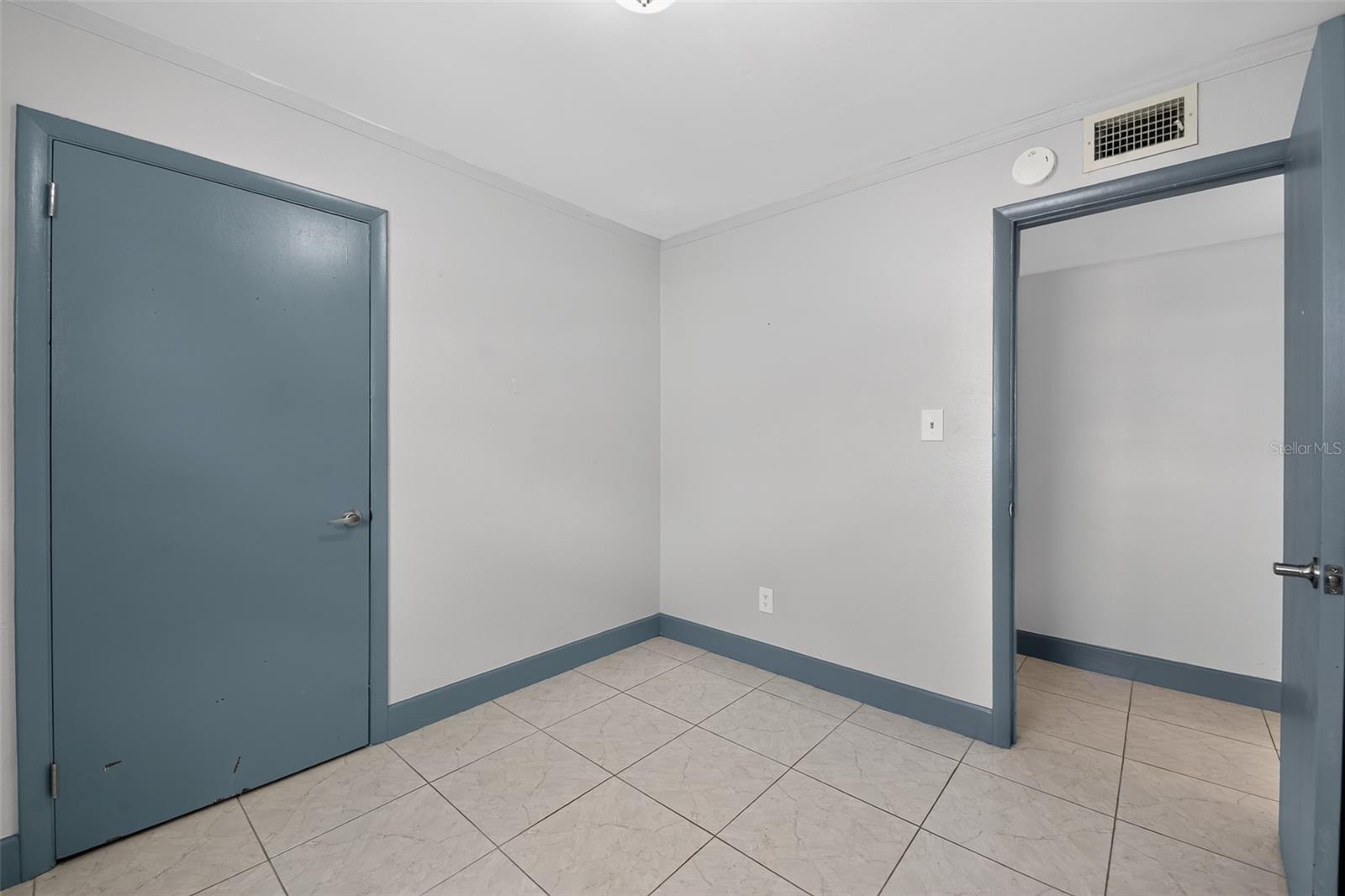 5005 STOLLS AVE — photo 27
