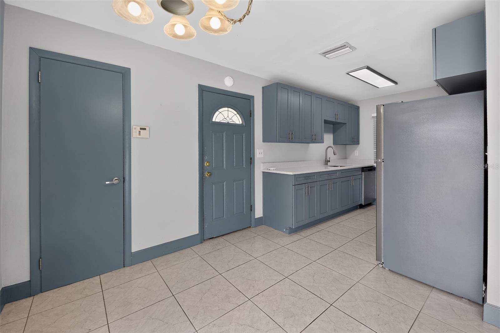 5005 STOLLS AVE — photo 26