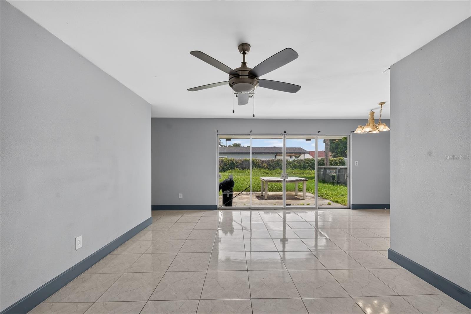 5005 STOLLS AVE — photo 17