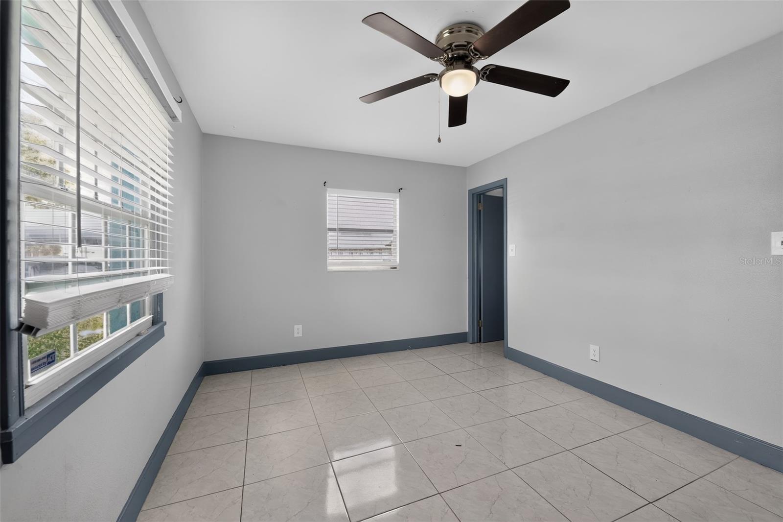 5005 STOLLS AVE — photo 36