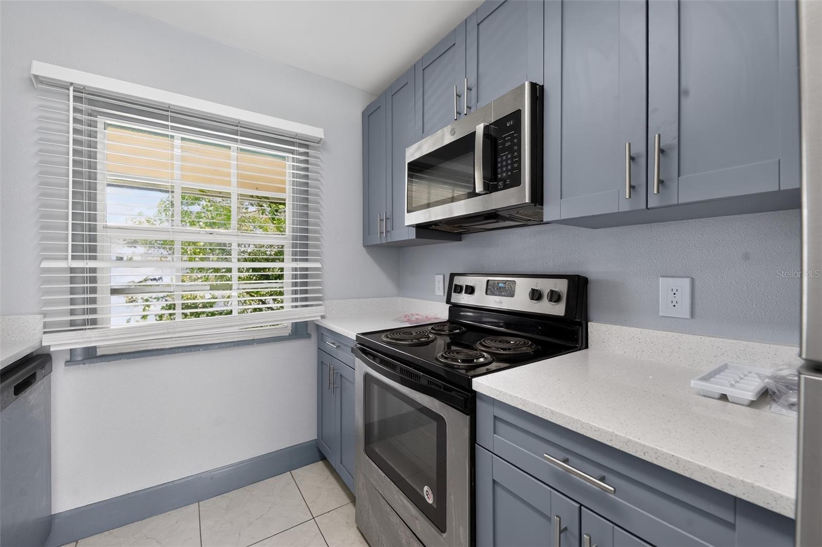 5005 STOLLS AVE — photo 21