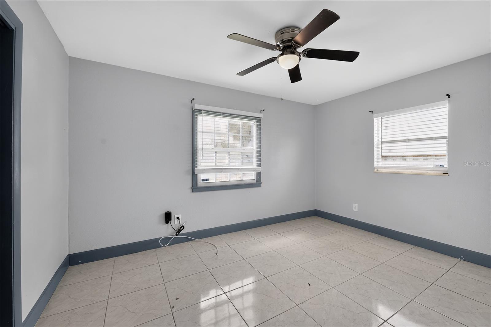 5005 STOLLS AVE — photo 34