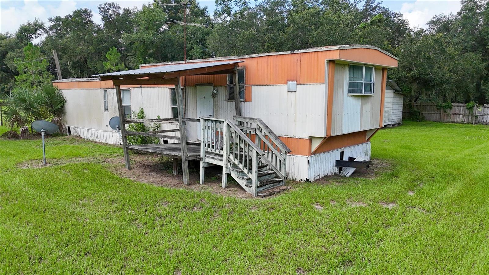2452 WELCOME RD — photo 27