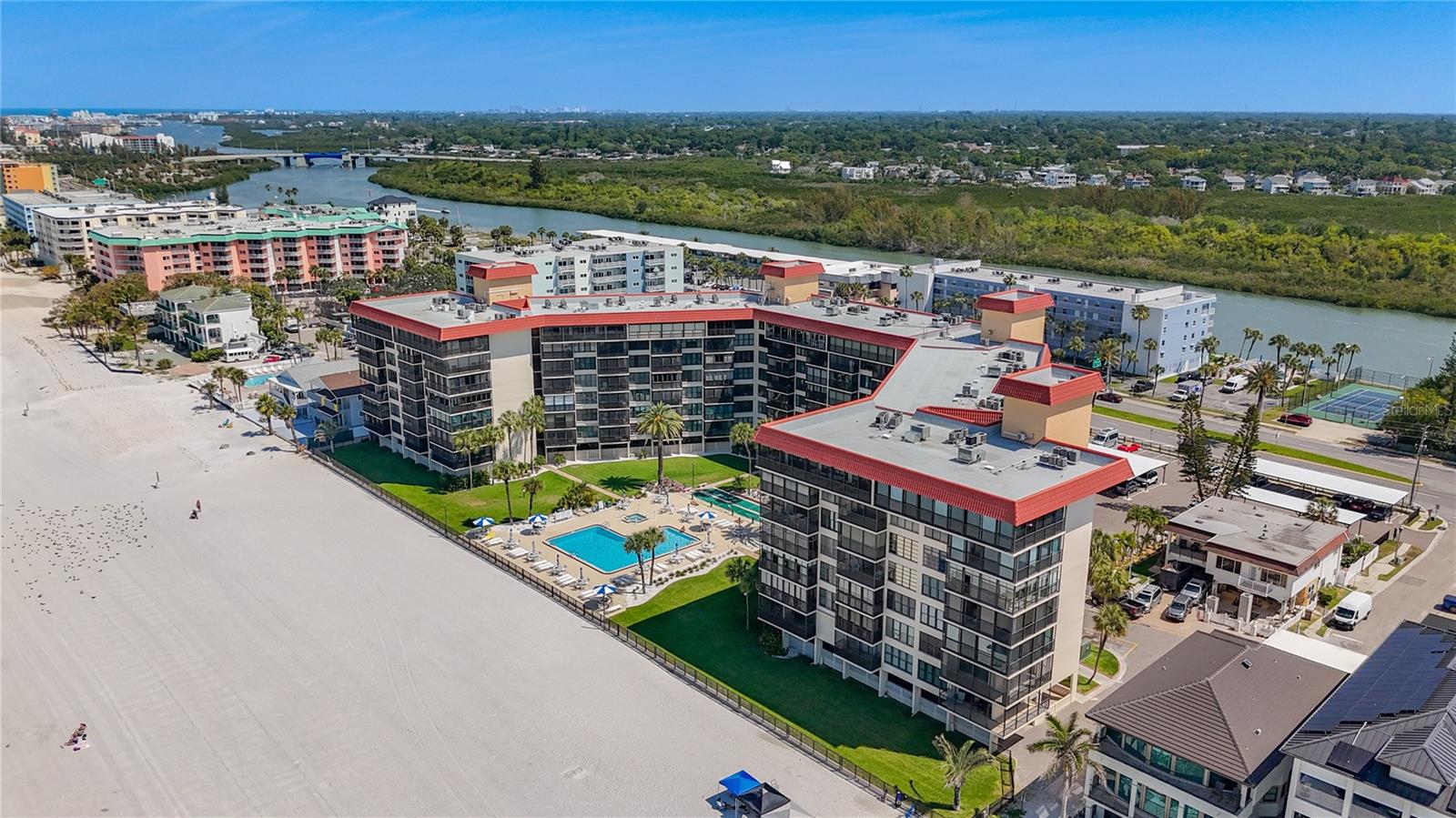 18304 GULF BLVD #504 — photo 38