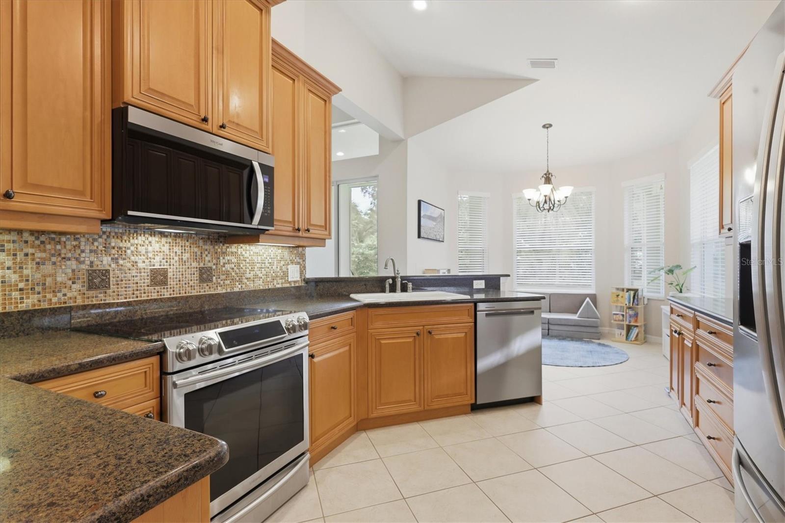 5540 SIMONTON ST — photo 14
