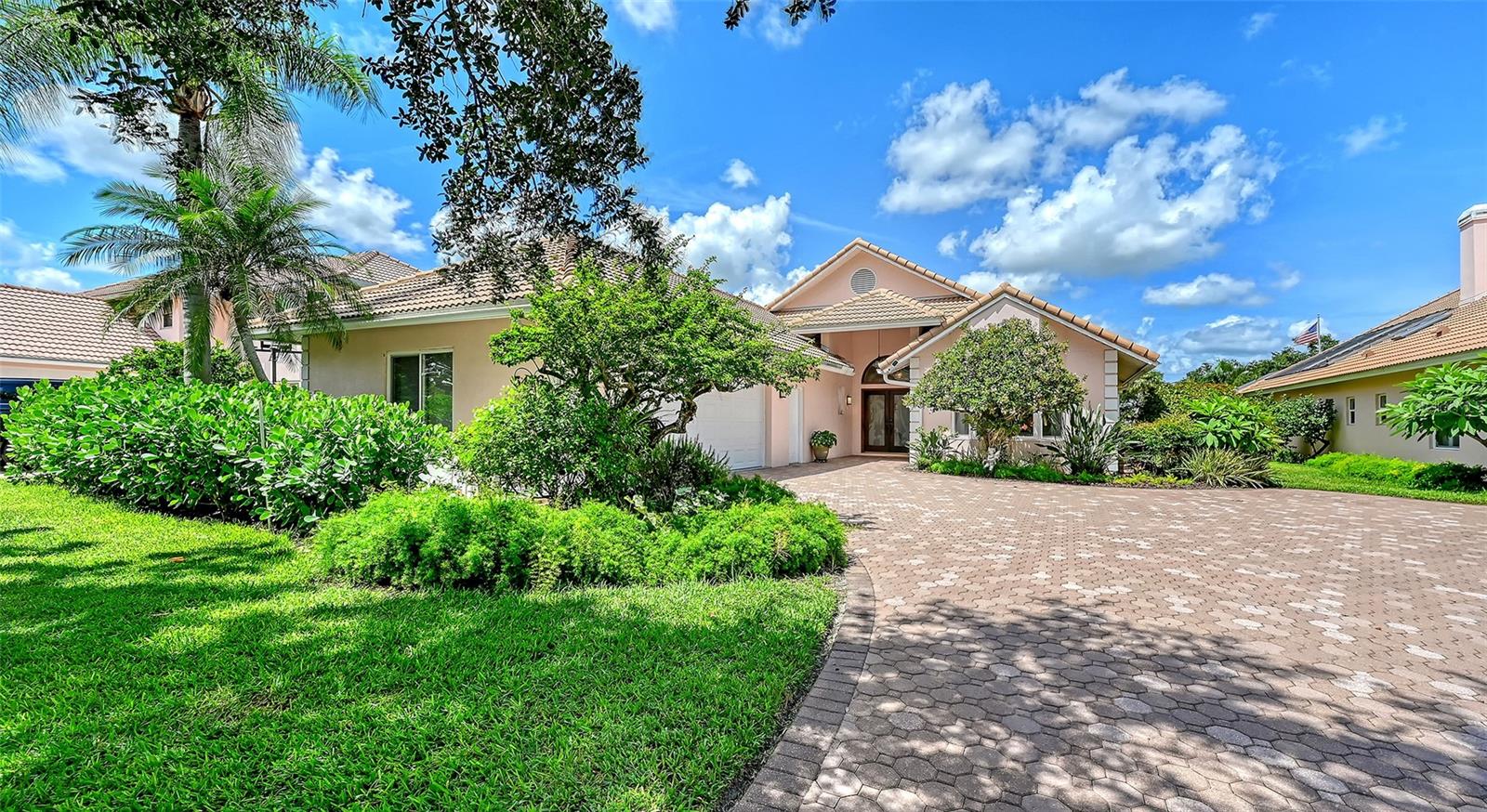 5476 GOLF POINTE DR — photo 3