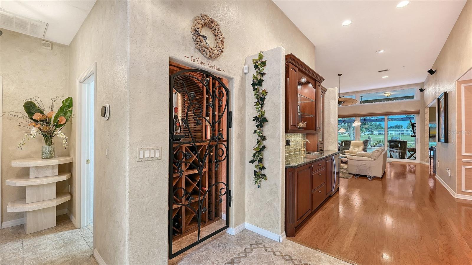 5476 GOLF POINTE DR — photo 8