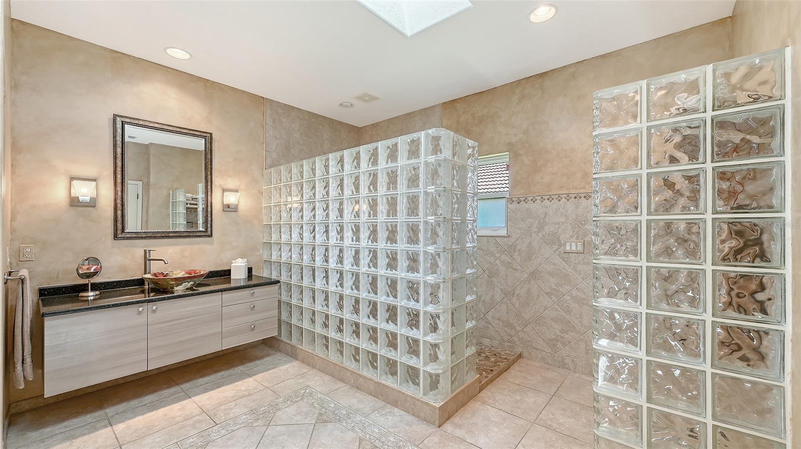 5476 GOLF POINTE DR — photo 37