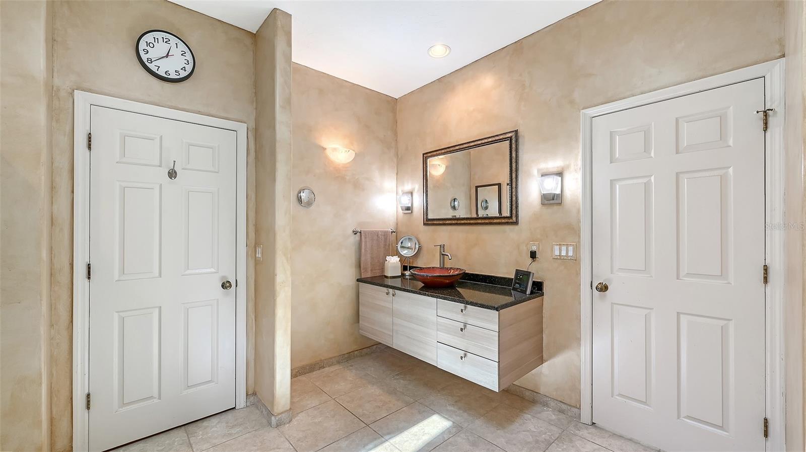 5476 GOLF POINTE DR — photo 40
