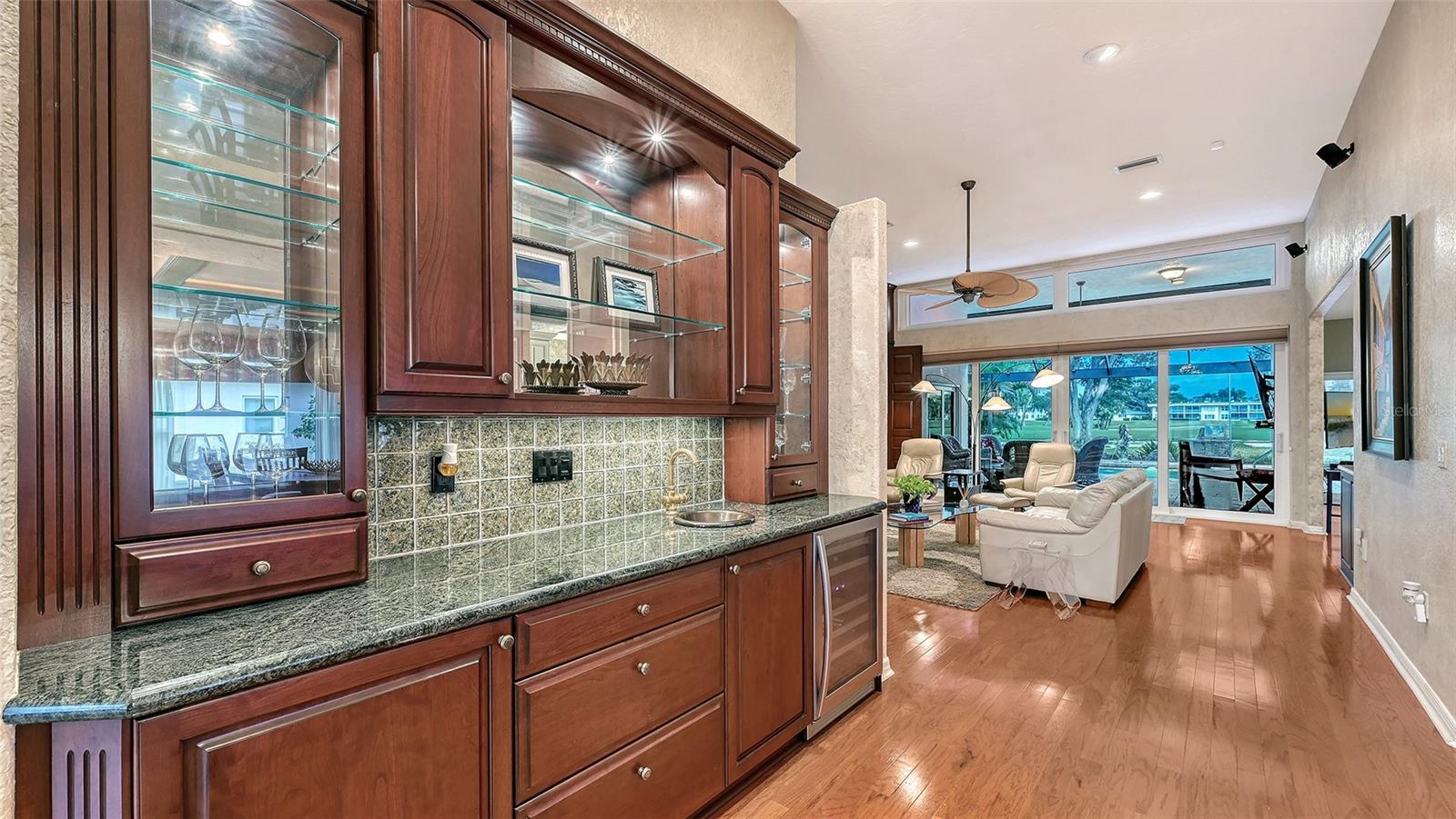 5476 GOLF POINTE DR — photo 10