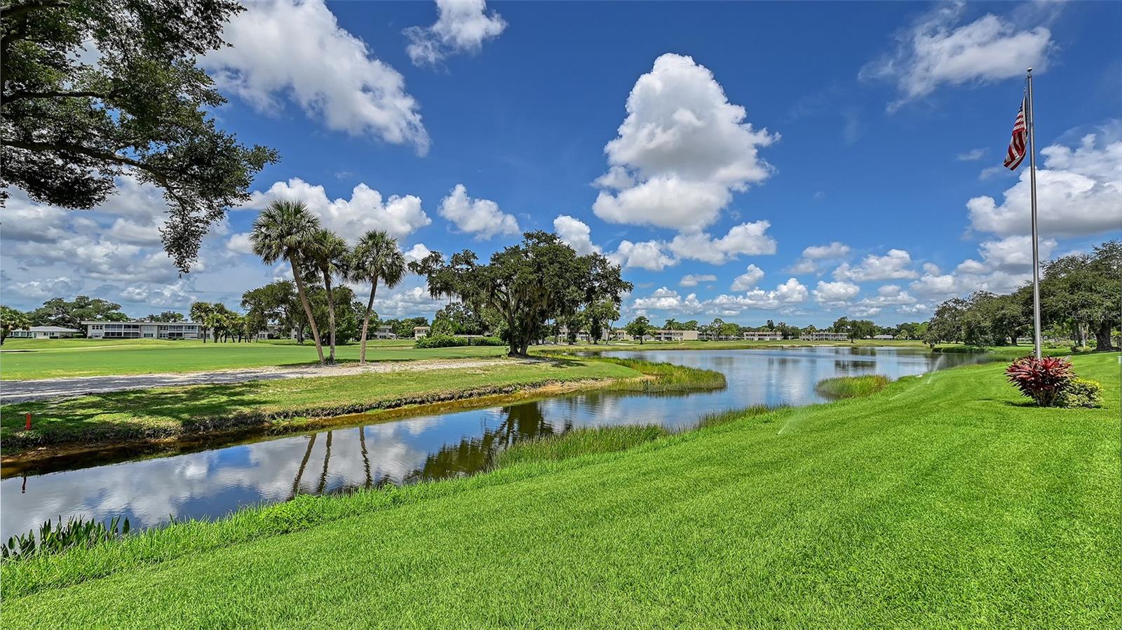 5476 GOLF POINTE DR — photo 58