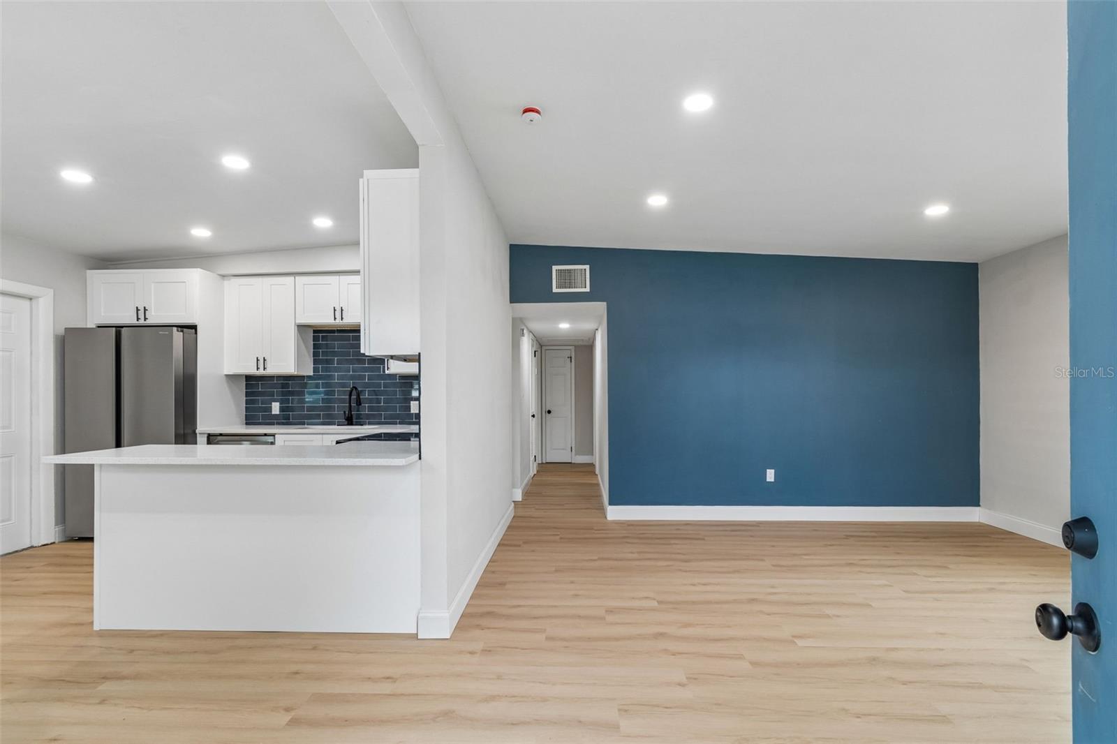 7812 EGYPT LAKE DR — photo 5