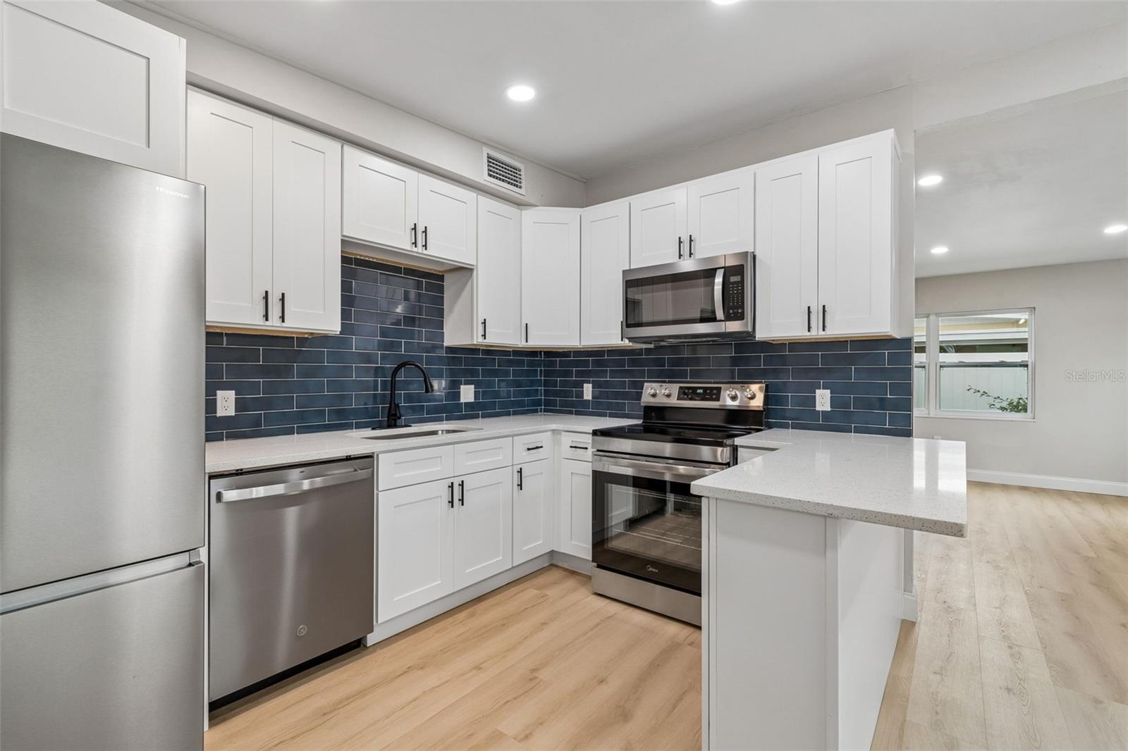 7812 EGYPT LAKE DR — photo 10