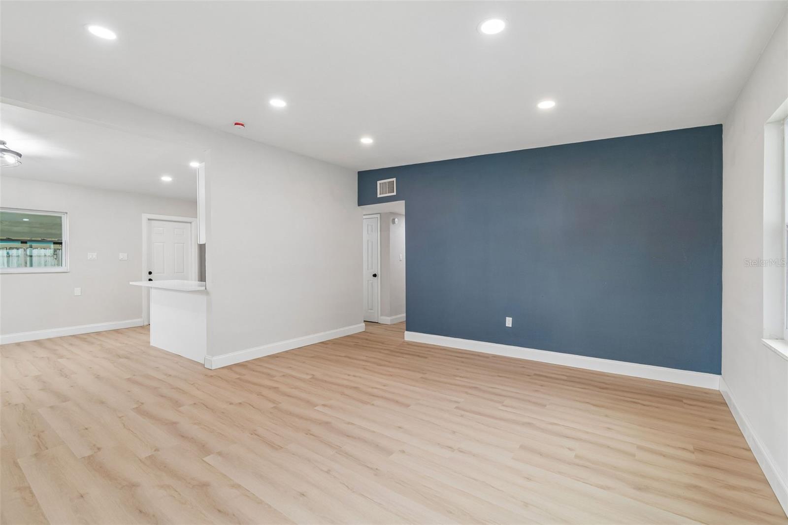 7812 EGYPT LAKE DR — photo 18