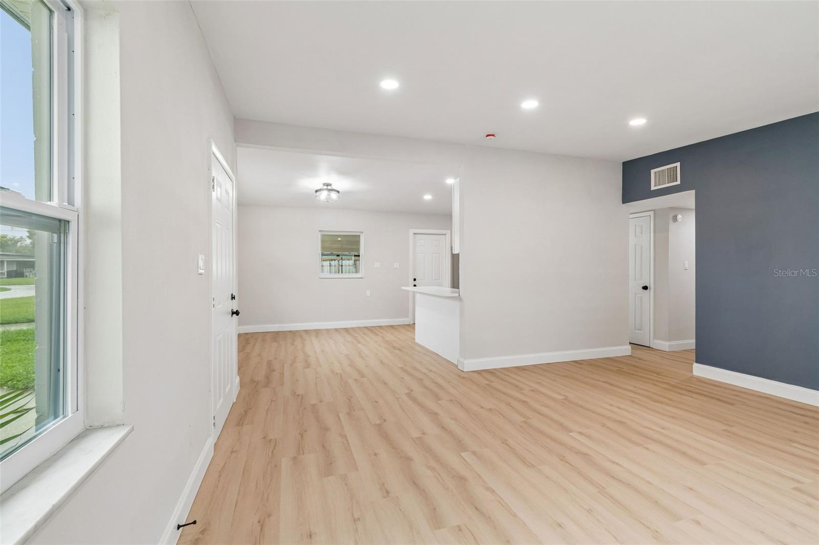 7812 EGYPT LAKE DR — photo 17