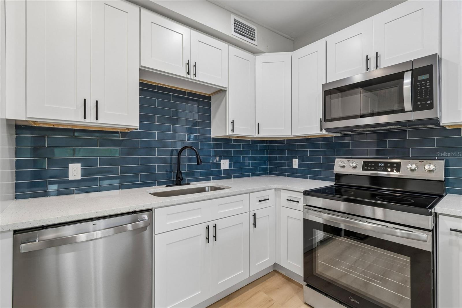 7812 EGYPT LAKE DR — photo 12