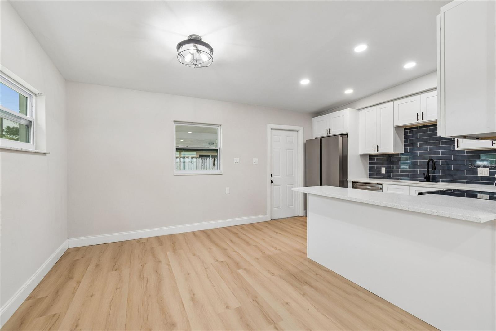 7812 EGYPT LAKE DR — photo 6