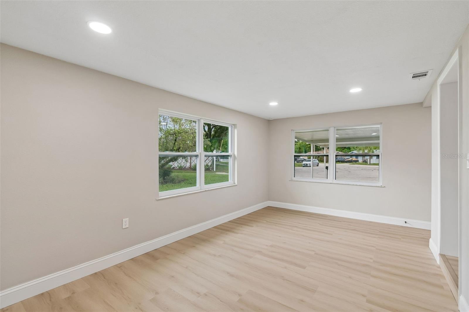 4504 ASHMORE DR — photo 25