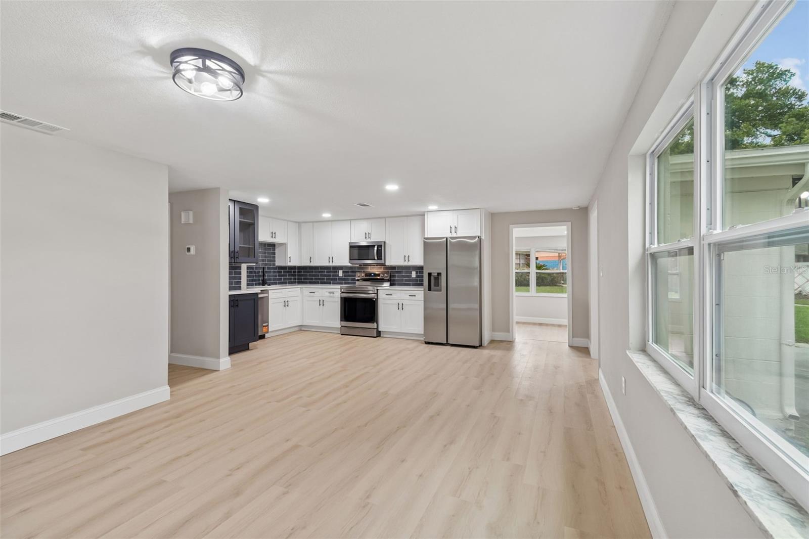 4504 ASHMORE DR — photo 9