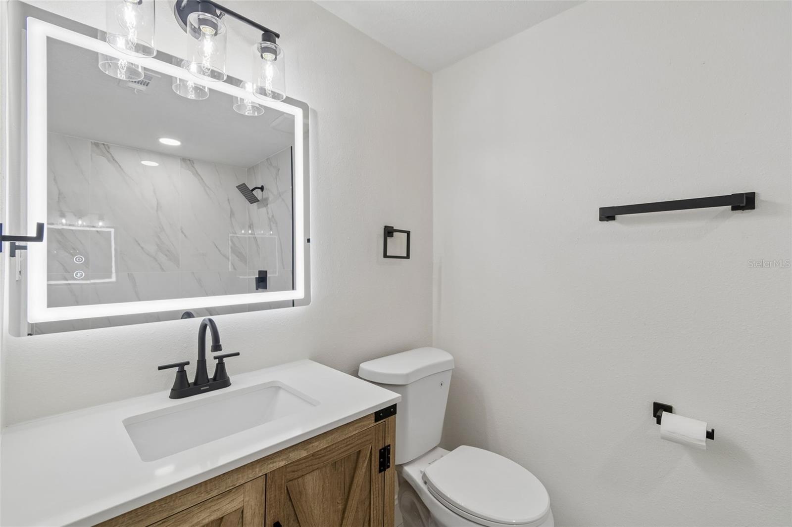 4504 ASHMORE DR — photo 32
