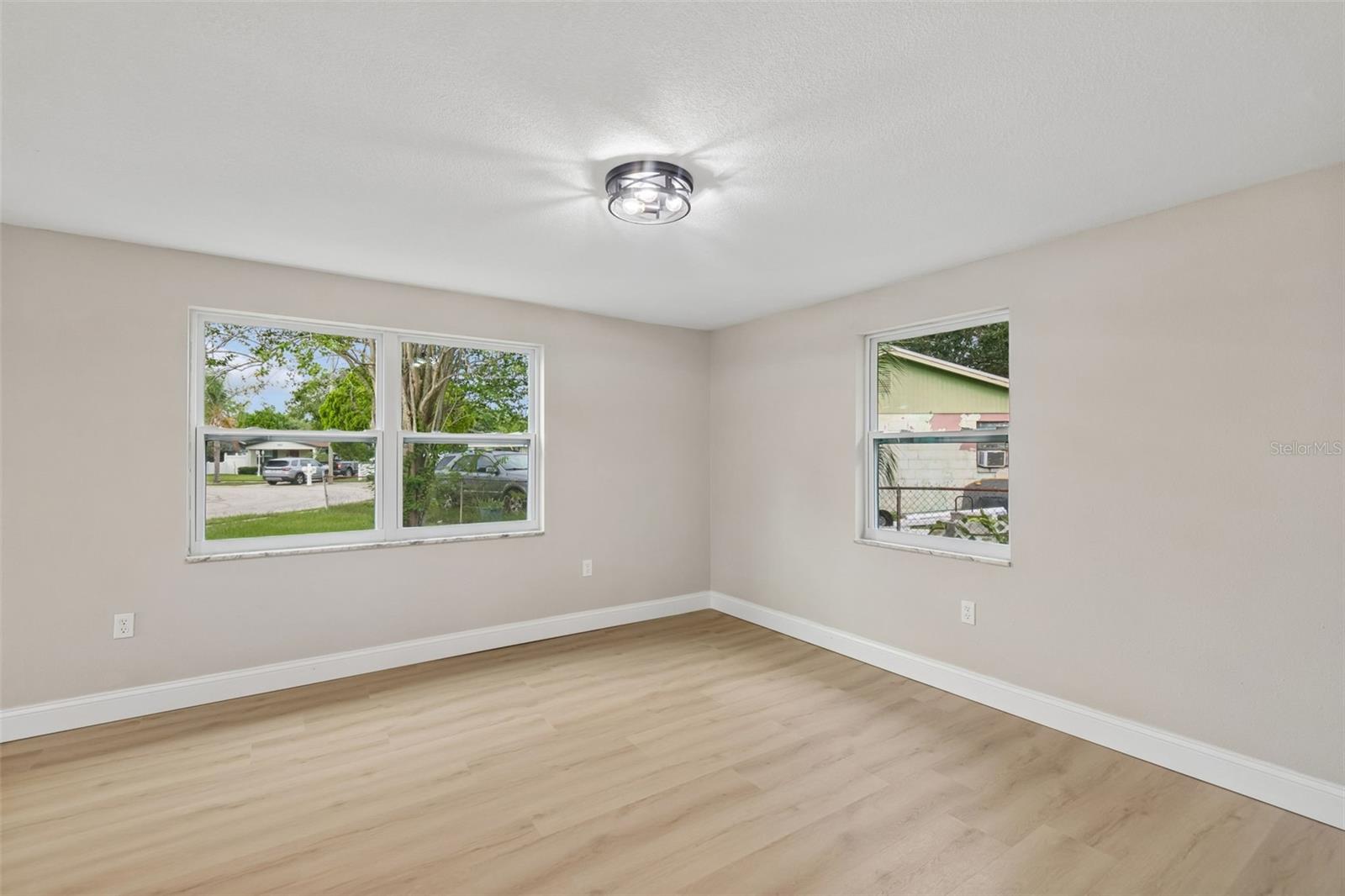 4504 ASHMORE DR — photo 29
