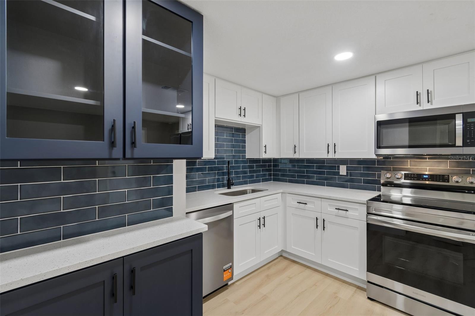 4504 ASHMORE DR — photo 17