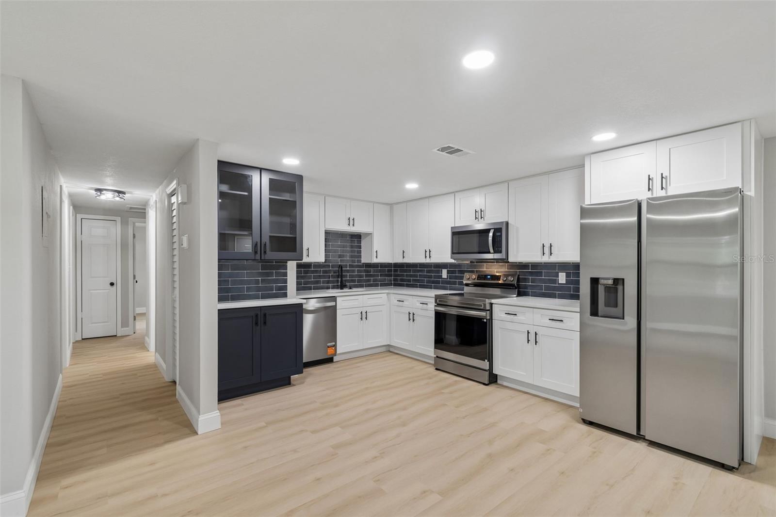 4504 ASHMORE DR — photo 11