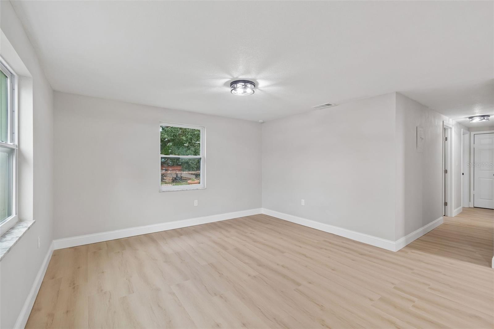 4504 ASHMORE DR — photo 27
