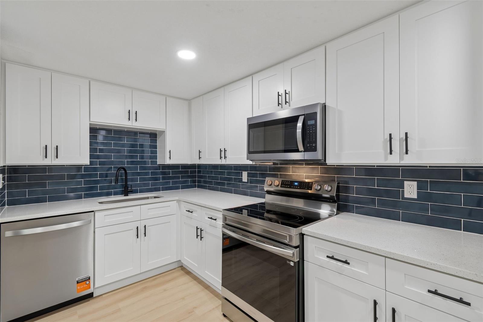 4504 ASHMORE DR — photo 15