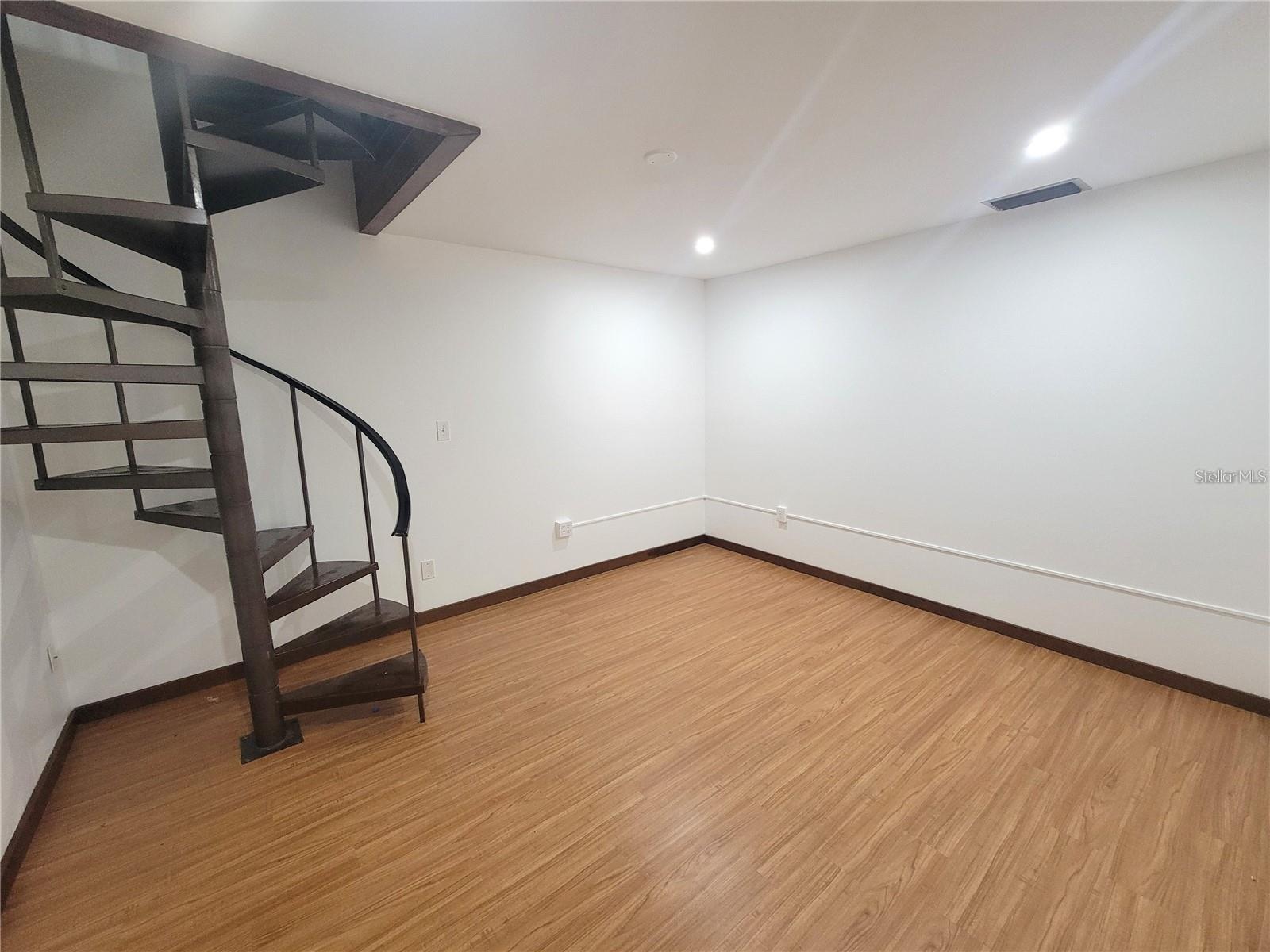 306 63RD ST #B — photo 16