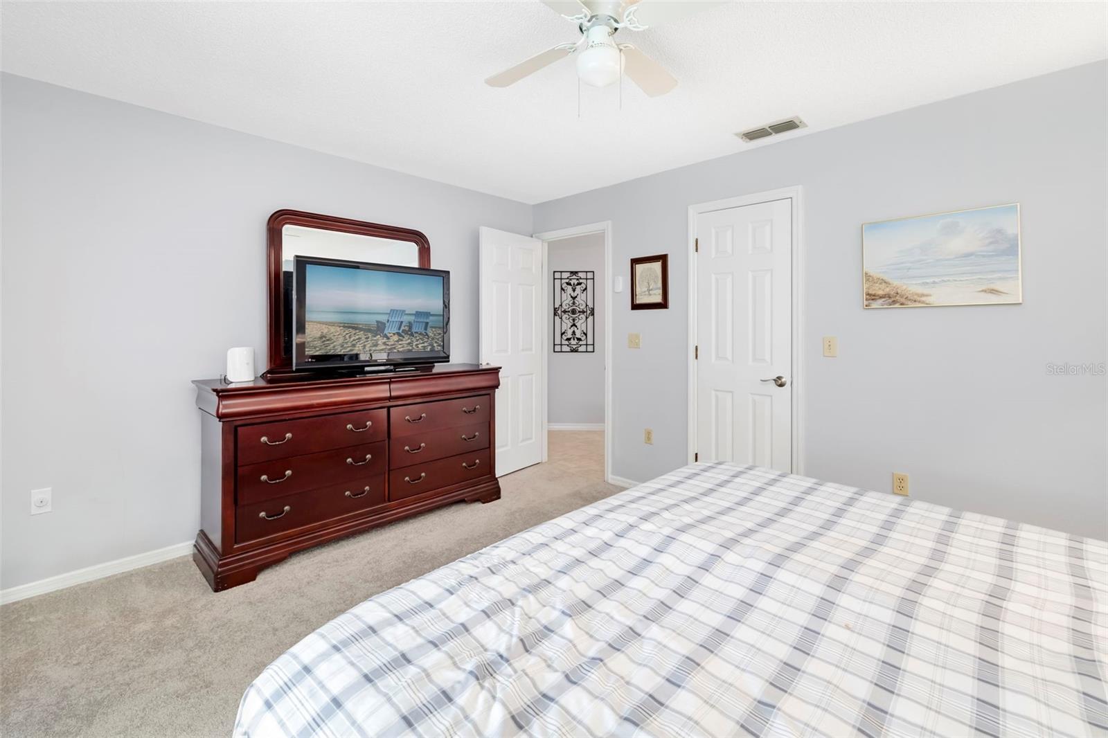 841 BAYPORT CIR — photo 8