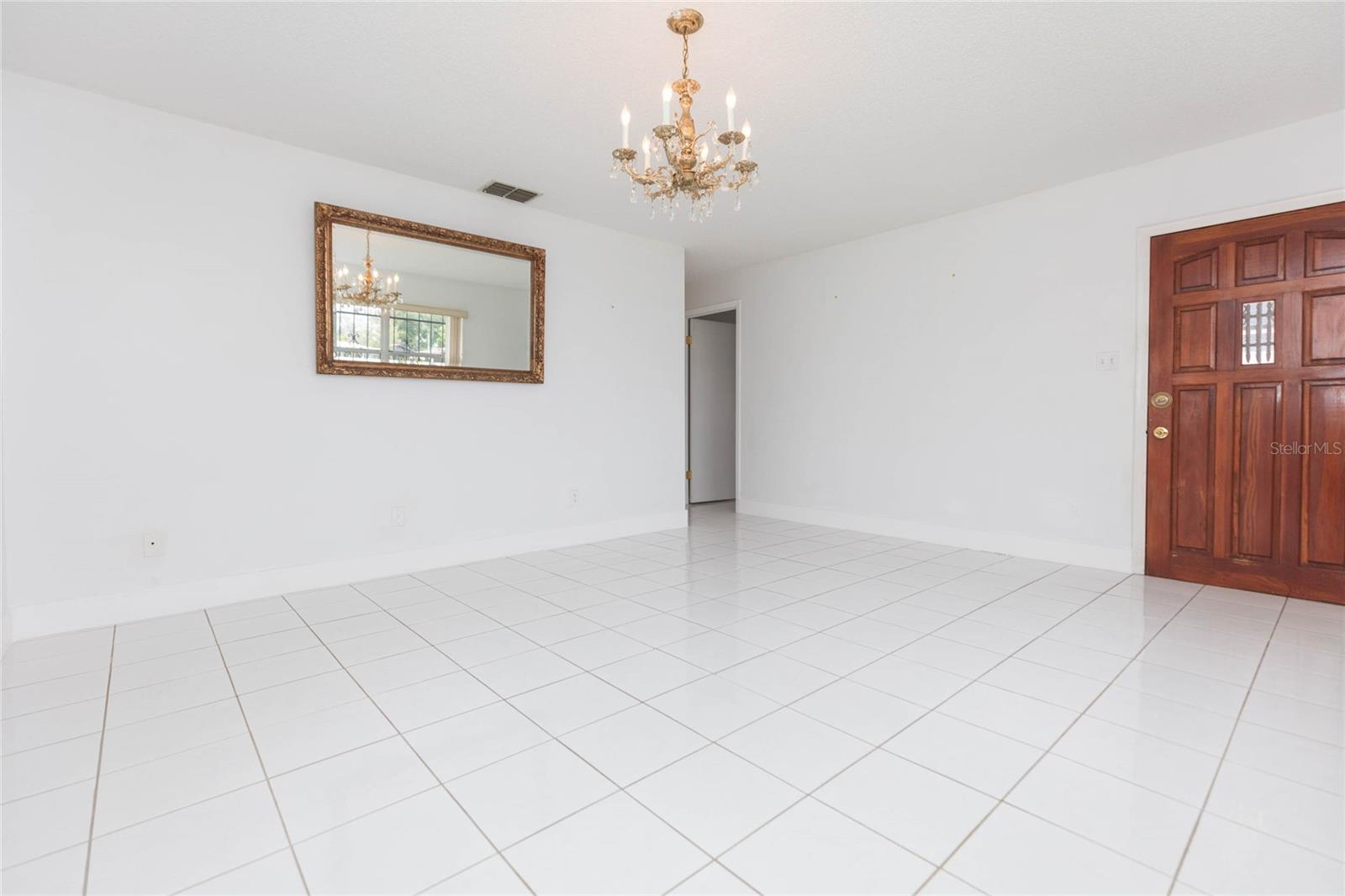 6611 N CLARK AVE — photo 9