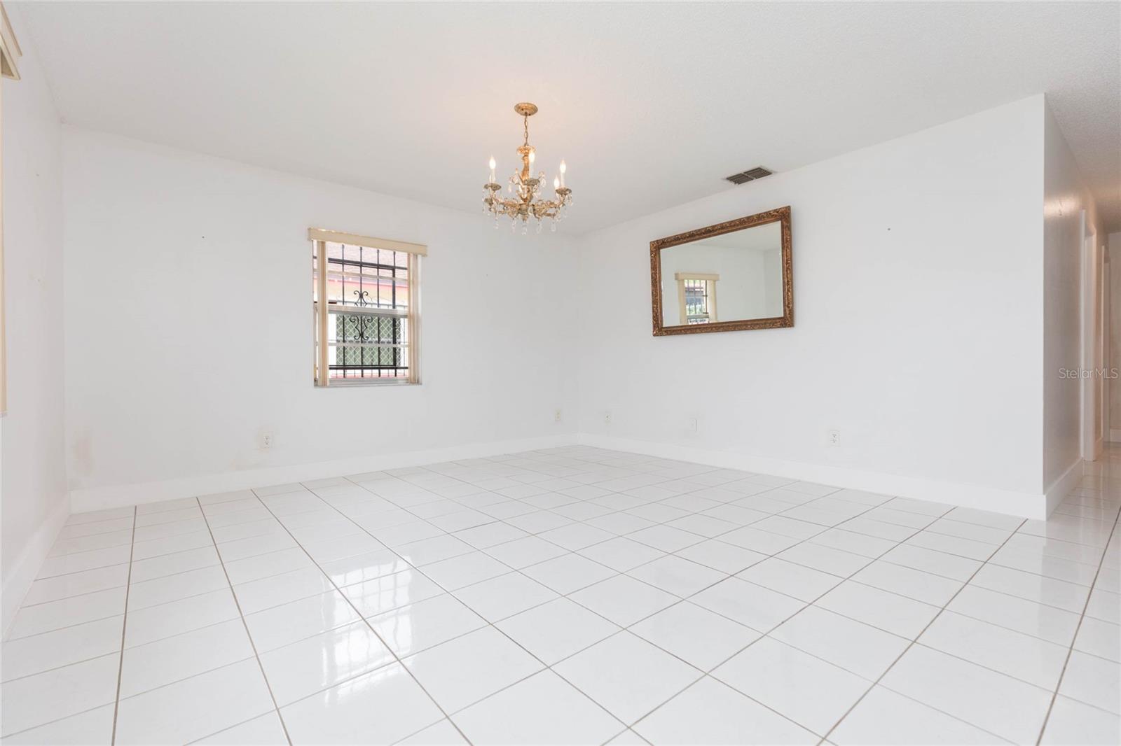 6611 N CLARK AVE — photo 11