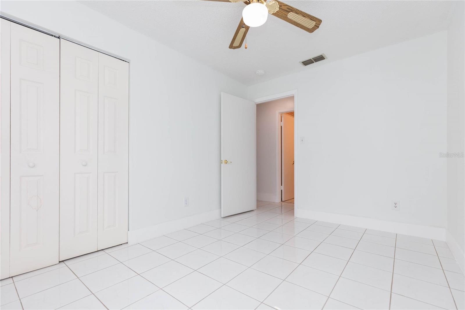 6611 N CLARK AVE — photo 24