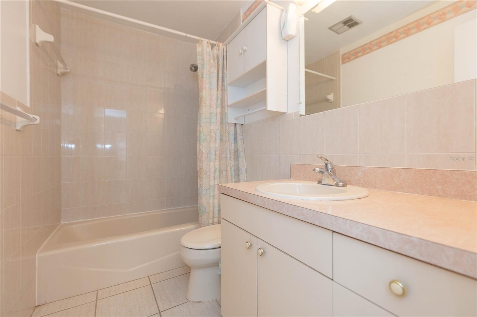 6611 N CLARK AVE — photo 25