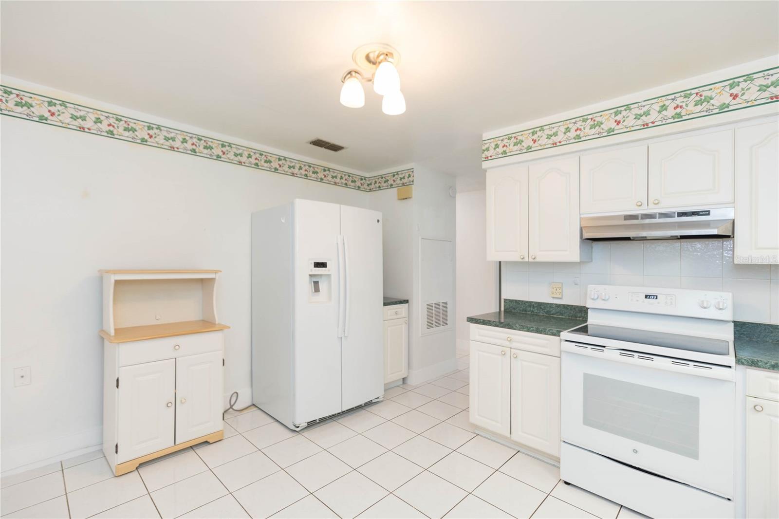 6611 N CLARK AVE — photo 16