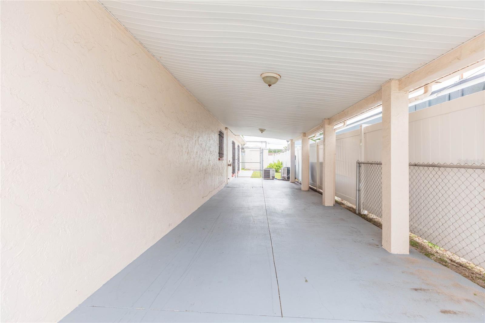6611 N CLARK AVE — photo 32