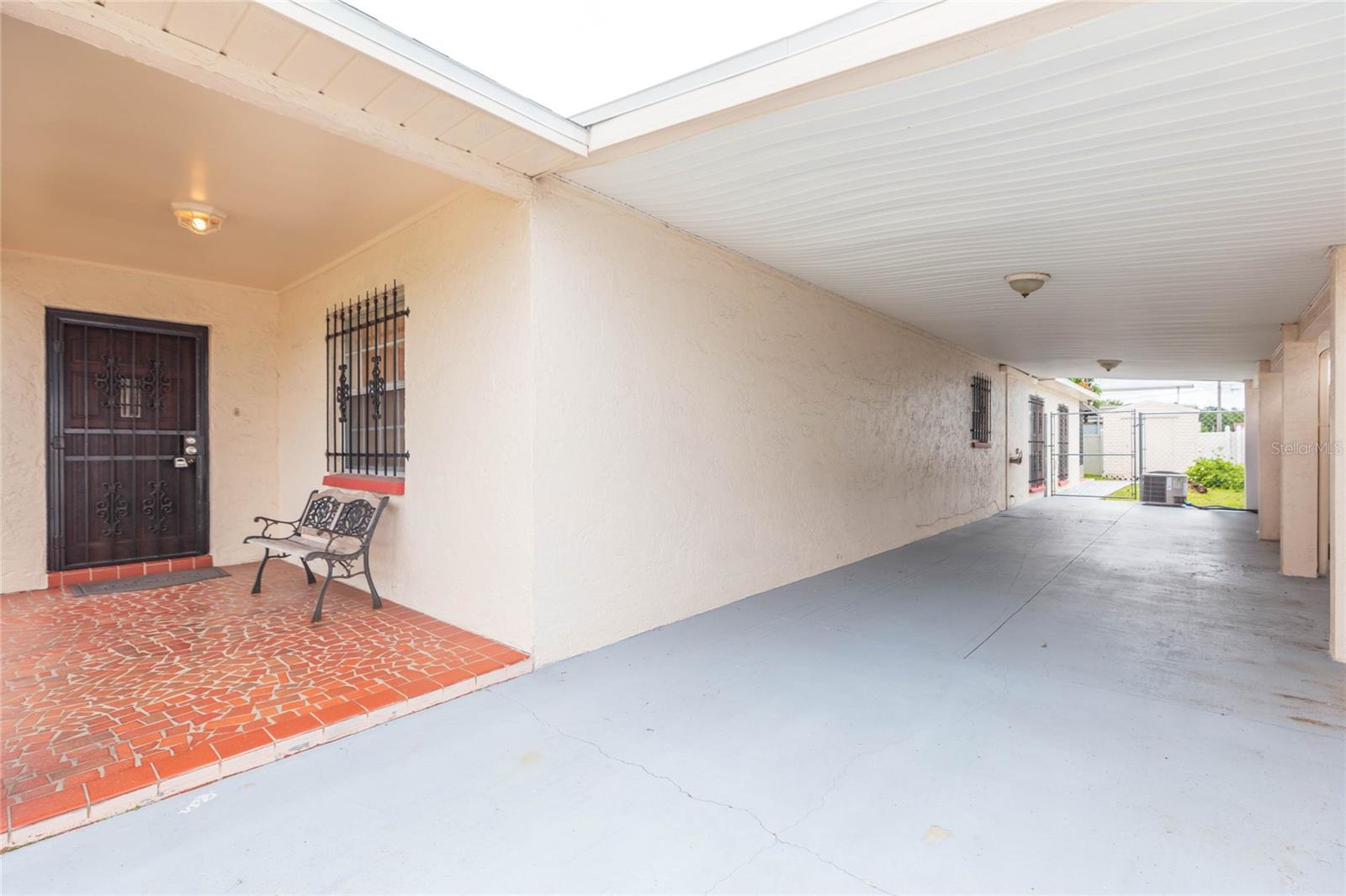 6611 N CLARK AVE — photo 7