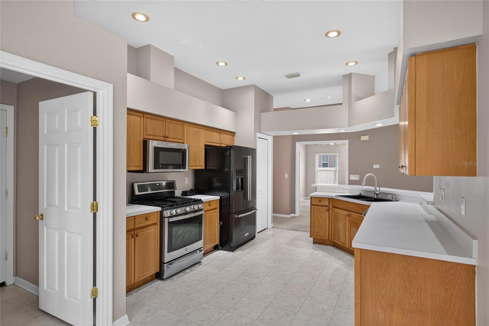 2701 BROOKVILLE DR — photo 10