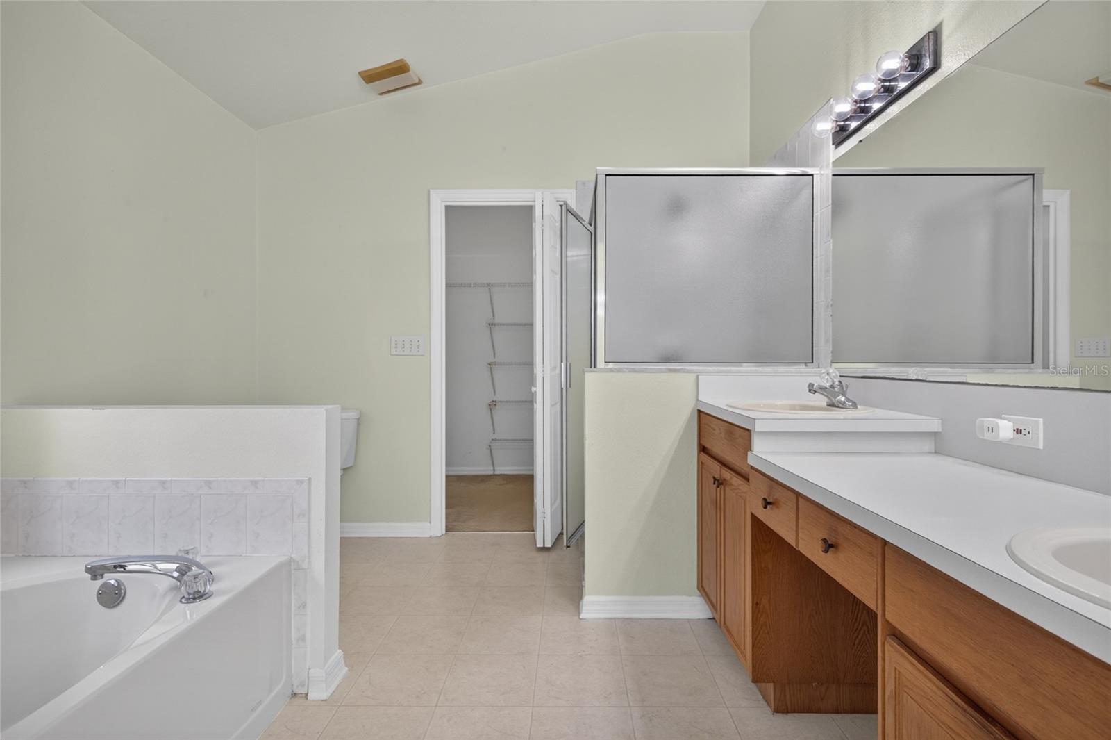 2701 BROOKVILLE DR — photo 20