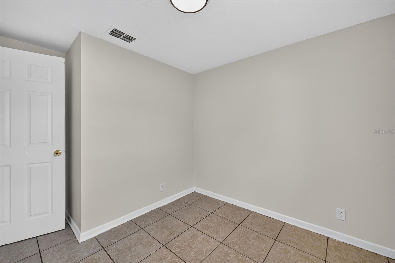 3311 E CHELSEA ST — photo 26