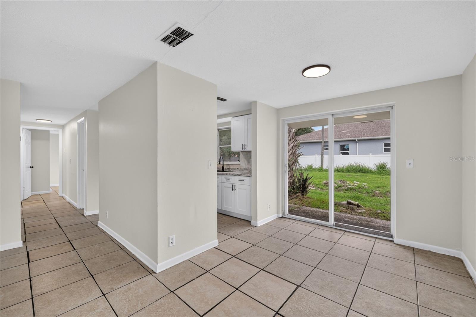 3311 E CHELSEA ST — photo 10