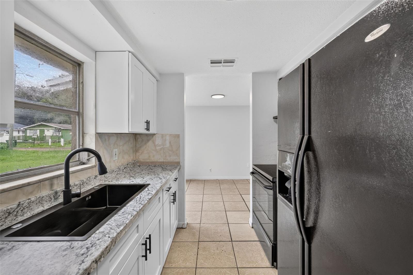 3311 E CHELSEA ST — photo 28