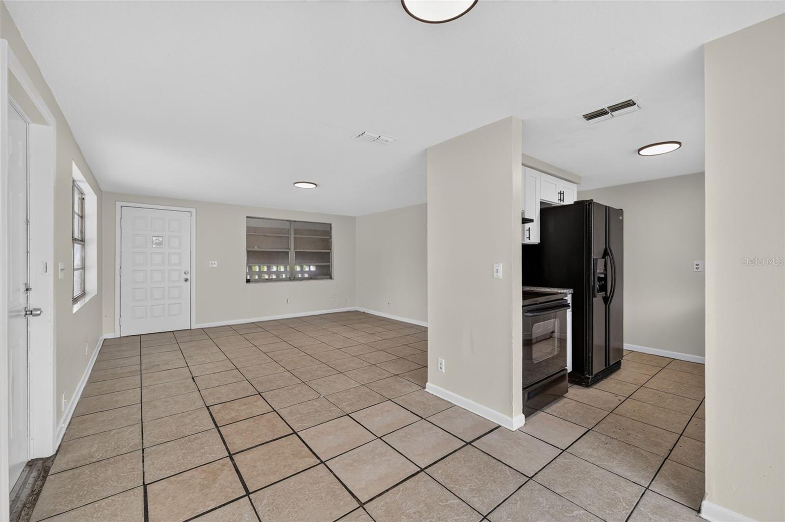 3311 E CHELSEA ST — photo 13