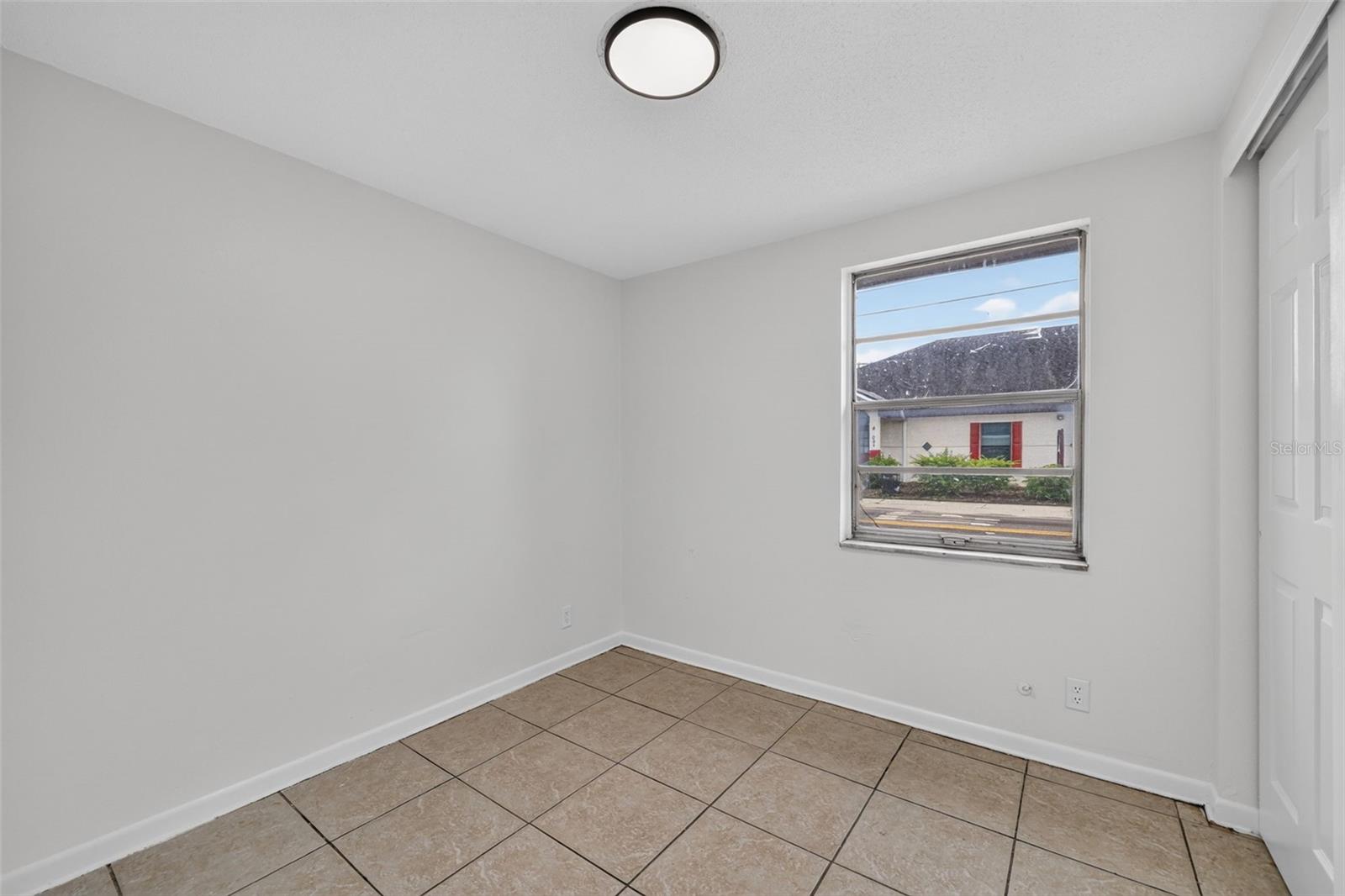 3311 E CHELSEA ST — photo 24
