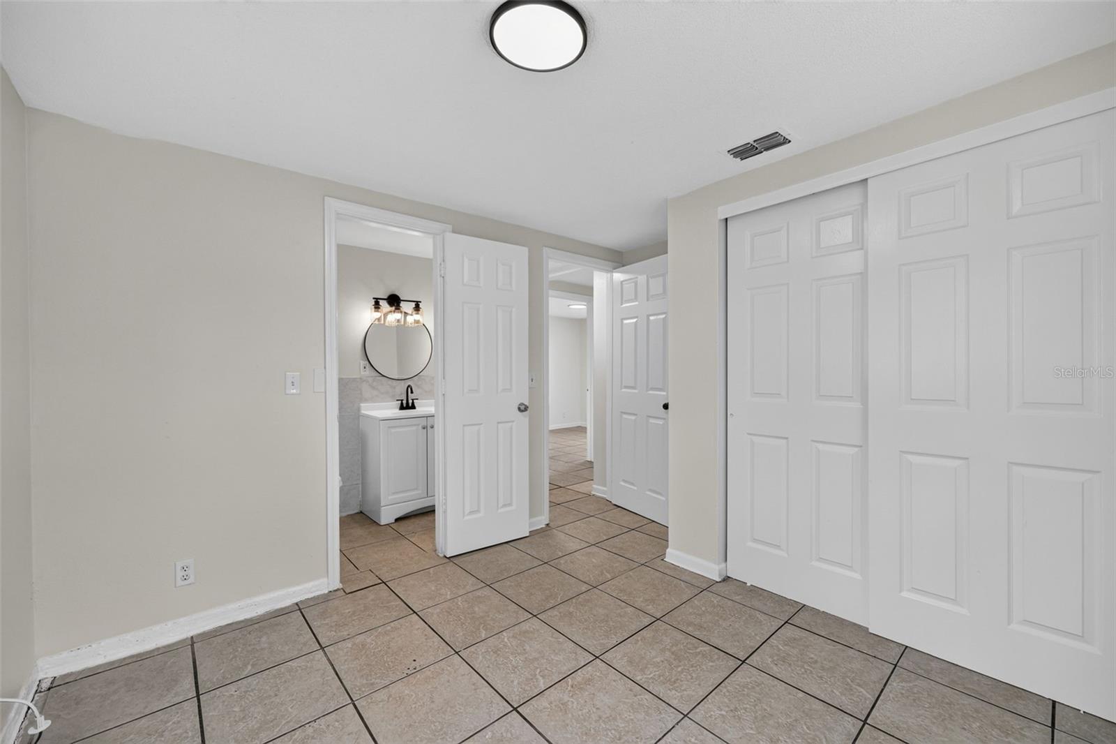 3311 E CHELSEA ST — photo 16