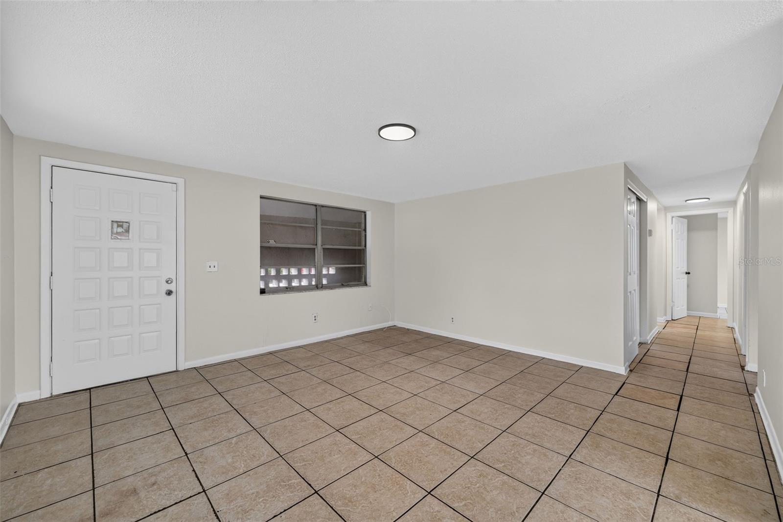 3311 E CHELSEA ST — photo 8