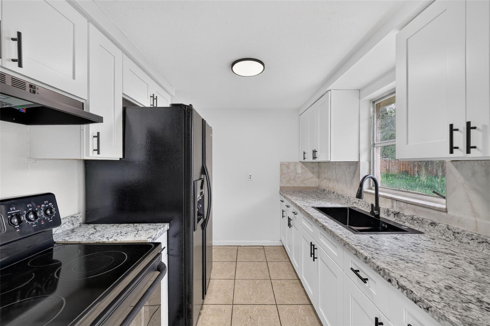 3311 E CHELSEA ST — photo 30