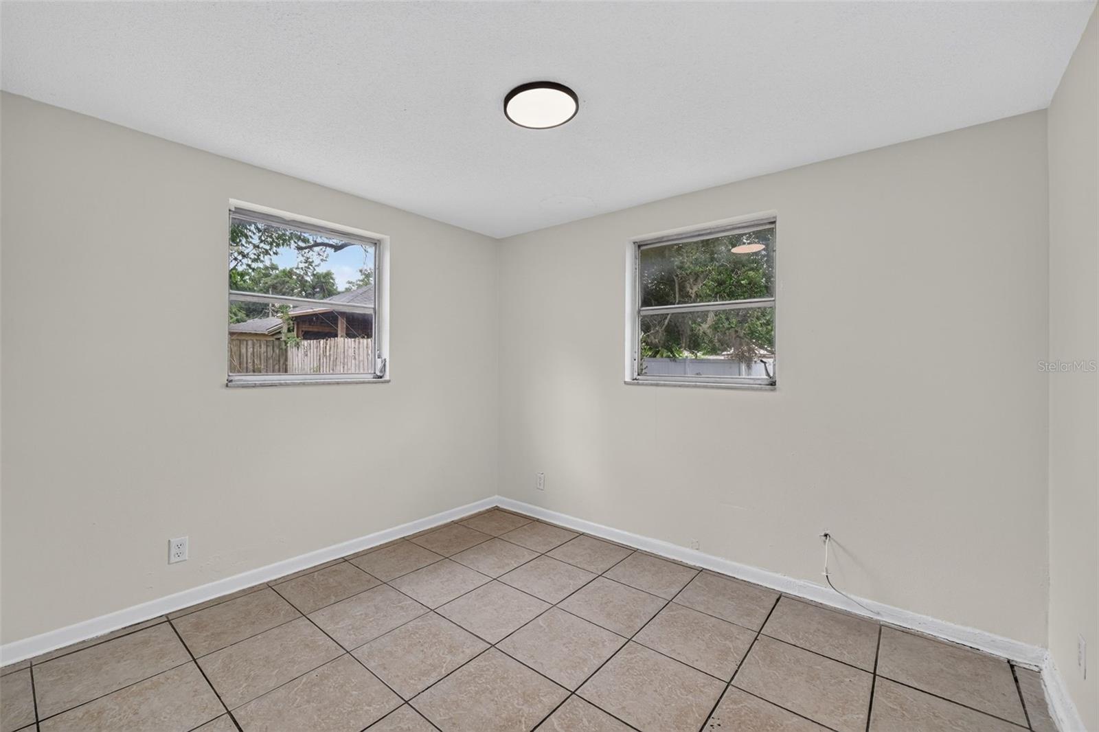 3311 E CHELSEA ST — photo 15